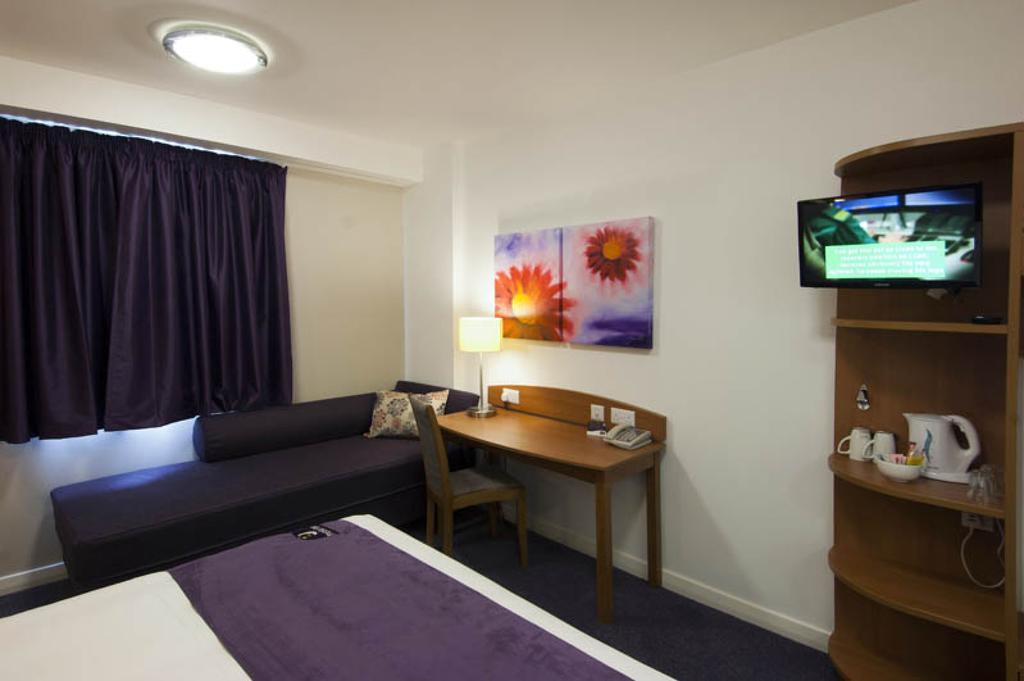 Premier Inn Stratford Upon Avon Waterways Екстер'єр фото