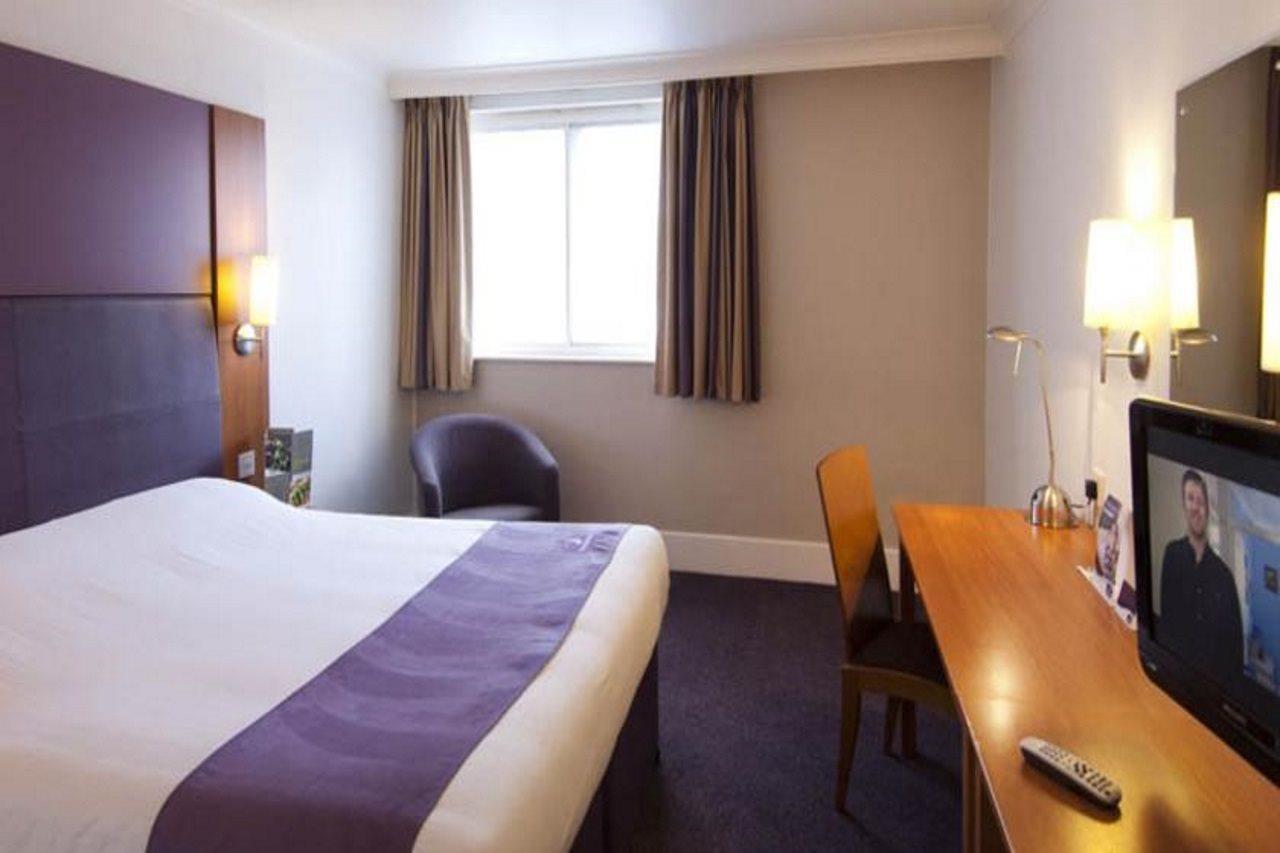 Premier Inn Stratford Upon Avon Waterways Екстер'єр фото